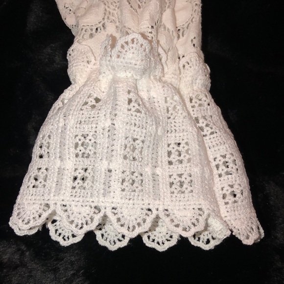 Guyueqiqin White Lace Shirt - Picture 5 of 7